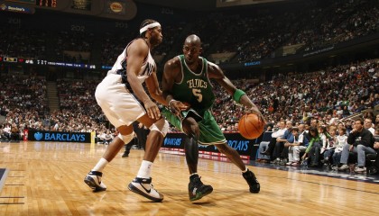 爱爱游戏-新疆篮球联赛扩大规模，推动地区体育产业发展，新疆 篮球