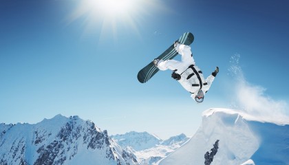 爱游戏下载-急速突破对方防线，轻松取得胜利，急速突破对方防线,轻松取得胜利的成语